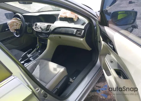 2016 Honda Accord Lx z USA, uszkodzony, nr VIN 1HGCR2F30GA059281